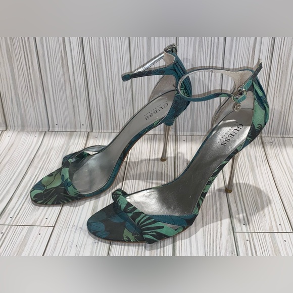 Guess By Marciano Tropical Jungle Leaf Floral Strap Stilettos Sandals Size 8.5 - Picture 4 of 12